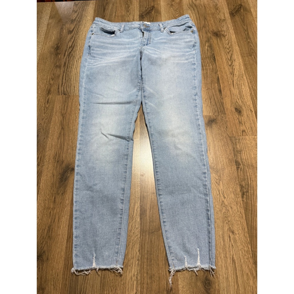 Sonoma Goods For Life Jeans Womens Size 12 Light Wash Denim Skinny Raw Hem